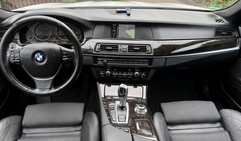 BMW F11 530D XDRIVE 258KM 4×4 – AUTOMAT – SPORTY – NAVI – SKÓRA – XENON – NOWY ROZRZĄD full