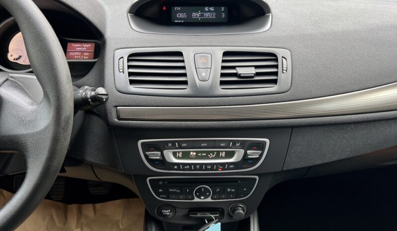 RENAULT MEGANE III 1.5 DCI 106KM – KLIMATRONIC – ALUFELGI – FABRYCZNY LAKIER – SERWIS ASO full