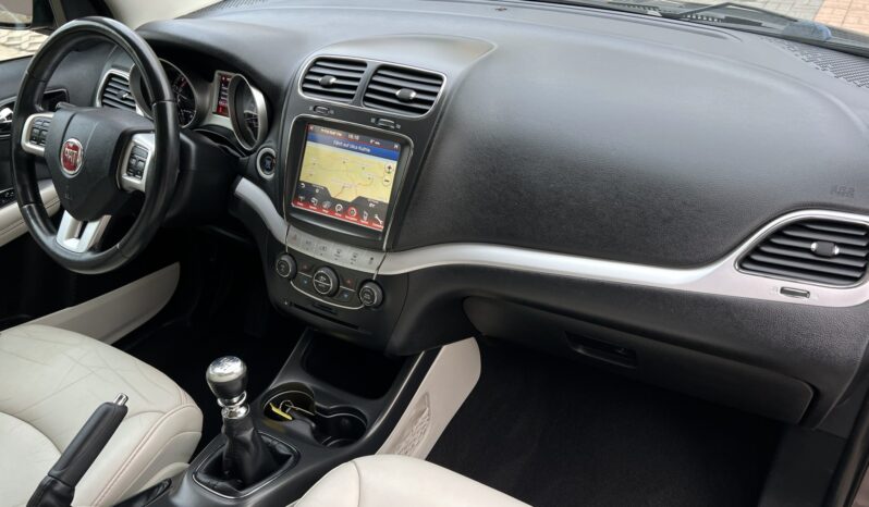 FIAT FREEMONT 2.0 M-JET 170KM FWD LOUNGE – MANUAL – NAVI – KAMERA – SKÓRA full