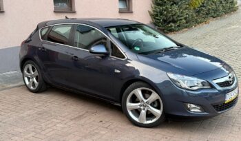 OPEL ASTRA J 1.6 TURBO 180KM – BI-XENON – NAVI – NOWE OPONY – GRZANE FOTELE full