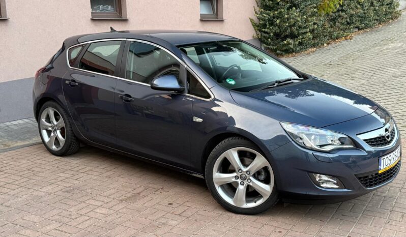 OPEL ASTRA J 1.6 TURBO 180KM – BI-XENON – NAVI – NOWE OPONY – GRZANE FOTELE full