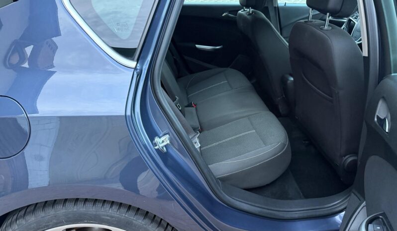 OPEL ASTRA J 1.6 TURBO 180KM – BI-XENON – NAVI – NOWE OPONY – GRZANE FOTELE full