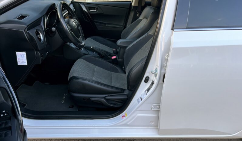 TOYOTA AURIS II 1.8 HYBRID 136KM – AUTOMAT – KAMERA – NAVI – SERWIS ASO – PARKTRONIC full