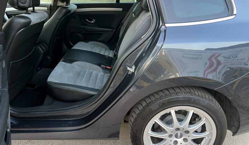 RENAULT LAGUNA III 2.0 DCI 178KM 4CONTROL – EL. FOTELE – NAVI – ALCANTARA/SKÓRA full