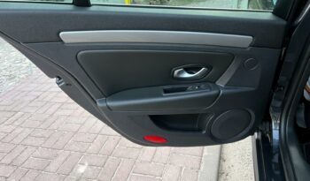 RENAULT LAGUNA III 2.0 DCI 178KM 4CONTROL – EL. FOTELE – NAVI – ALCANTARA/SKÓRA full