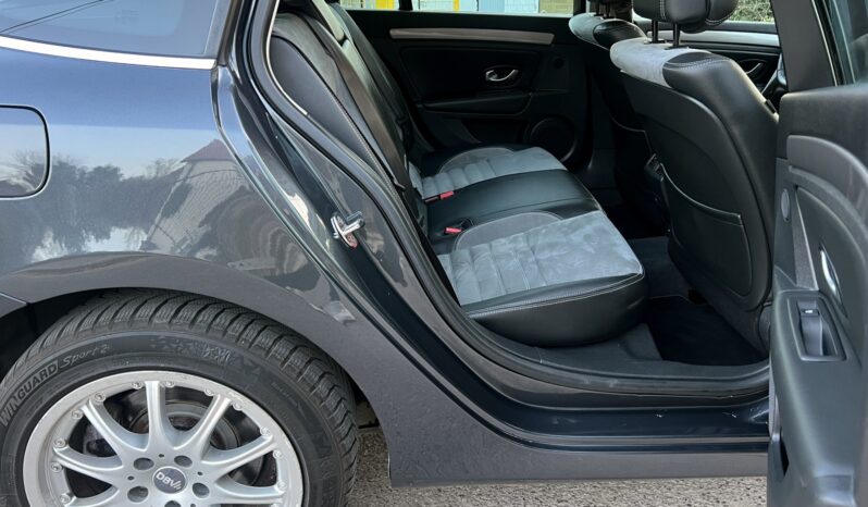 RENAULT LAGUNA III 2.0 DCI 178KM 4CONTROL – EL. FOTELE – NAVI – ALCANTARA/SKÓRA full