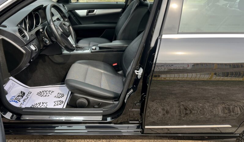 MERCEDES W204 LIFT C180 CGI 156KM – AUTOMAT 7G-TRONIC – GRZANE FOTELE – SERWIS ASO full