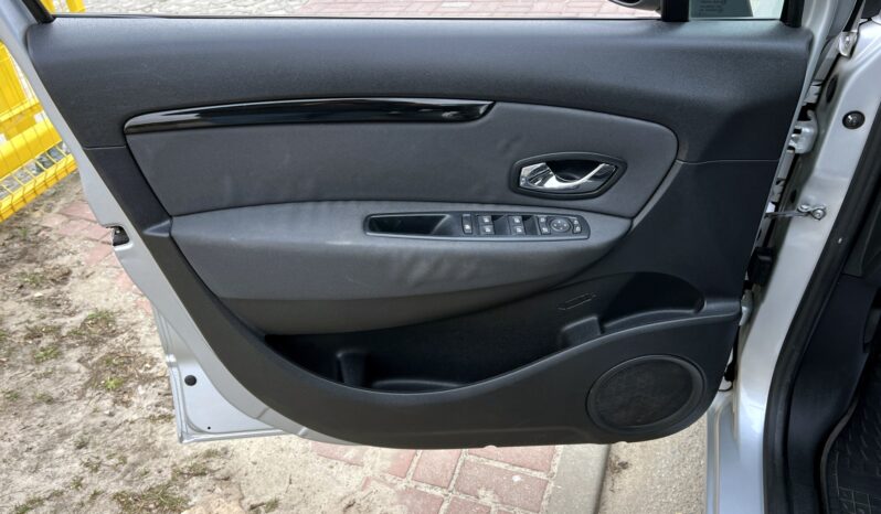 RENAULT SCENIC III LIFT 1.6 16V 110KM – KLIMATRONIC – GRZANE FOTELE – NAWIGACJA full