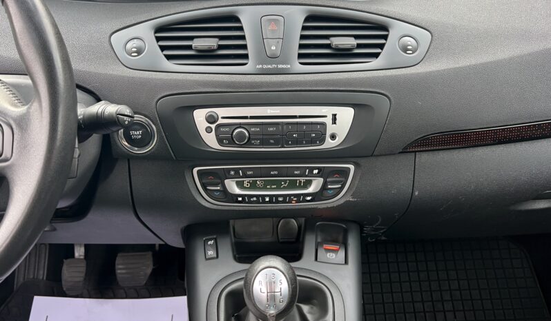 RENAULT SCENIC III LIFT 1.6 16V 110KM – KLIMATRONIC – GRZANE FOTELE – NAWIGACJA full