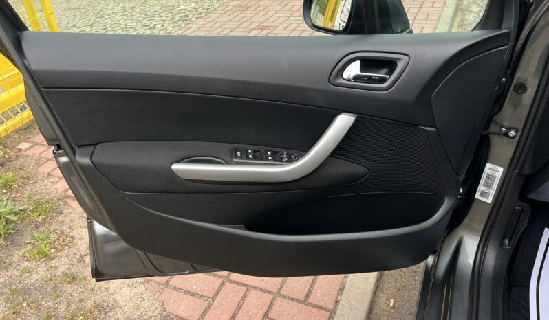 PEUGEOT 308SW 1.6 HDI 112KM – NAVI – AUTOMAT – PANORAMA – 7 OSOBOWY full