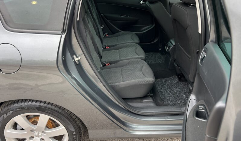 PEUGEOT 308SW 1.6 HDI 112KM – NAVI – AUTOMAT – PANORAMA – 7 OSOBOWY full