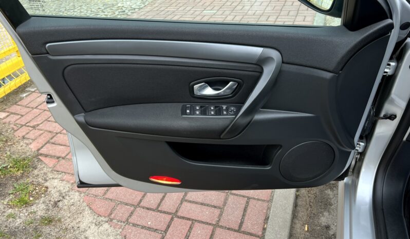 RENAULT LAGUNA III 1.6 110KM BENZYNA – KLIMATRONIC – 6 BIEGÓW – NOWE OPONY full