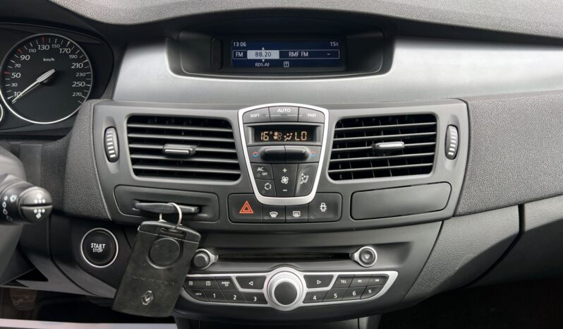 RENAULT LAGUNA III 1.6 110KM BENZYNA – KLIMATRONIC – 6 BIEGÓW – NOWE OPONY full