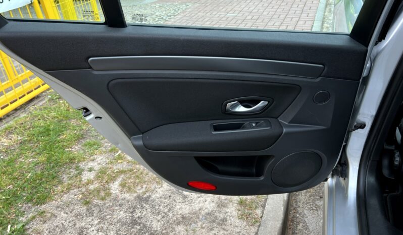 RENAULT LAGUNA III 1.6 110KM BENZYNA – KLIMATRONIC – 6 BIEGÓW – NOWE OPONY full