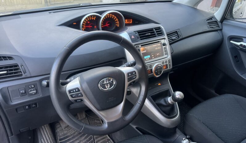 TOYOTA VERSO 1.8 147KM – MANUAL – KAMERA – KLIMATRONIC – GRZANE FOTELE full