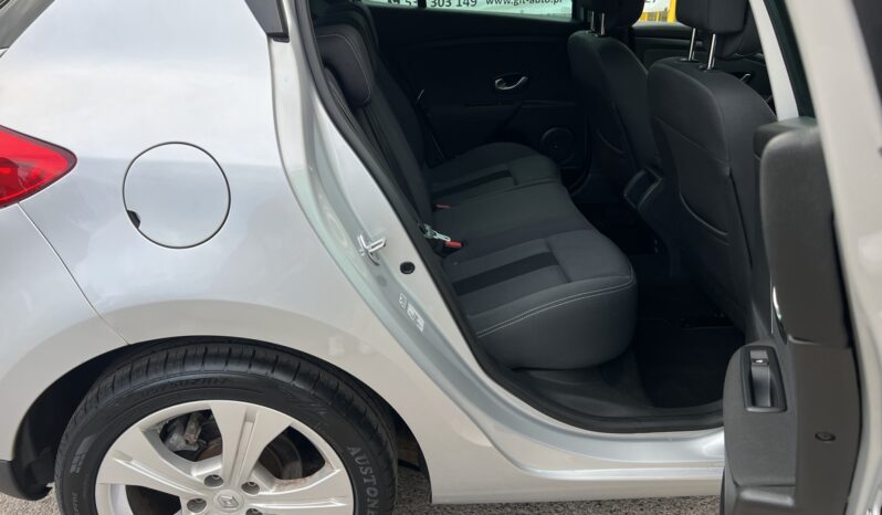 RENAULT MEGANE III 1.6 110KM – 6 BIEGÓW – TEMPOMAT – 2 KARTY – KLIMATRONIC full