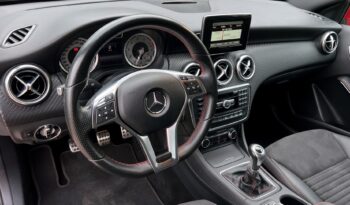MERCEDES W176 A180 122KM – PAKIET AMG – SKÓRA + ALCANTARA – BI-XENON – LED full