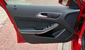 MERCEDES W176 A180 122KM – PAKIET AMG – SKÓRA + ALCANTARA – BI-XENON – LED full