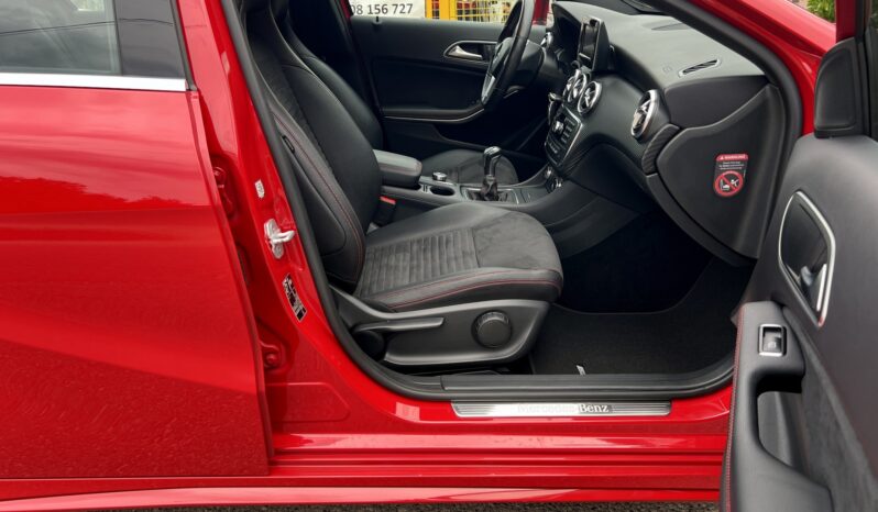 MERCEDES W176 A180 122KM – PAKIET AMG – SKÓRA + ALCANTARA – BI-XENON – LED full
