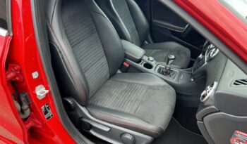 MERCEDES W176 A180 122KM – PAKIET AMG – SKÓRA + ALCANTARA – BI-XENON – LED full