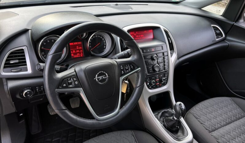 OPEL ASTRA J LIFT 1.4 TURBO 120KM – MANUAL – 6 BIEGÓW – IMPORT NIEMCY full