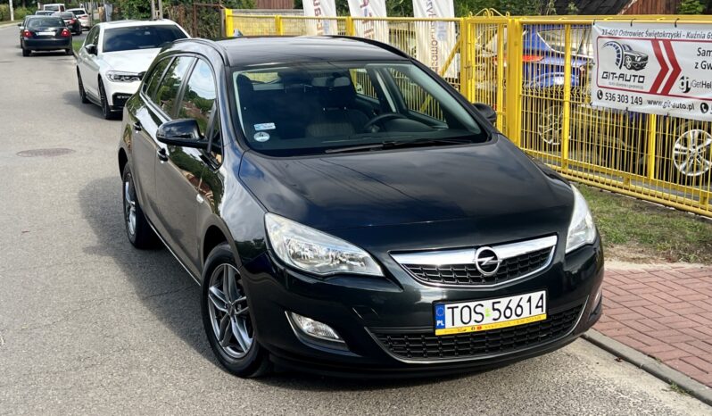 OPEL ASTRA J 1.4 BENZYNA 100KM KOMBI – KLIMA – TEMPOMAT – CZUJNIKI COFANIA full