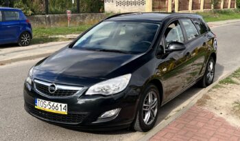 OPEL ASTRA J 1.4 BENZYNA 100KM KOMBI – KLIMA – TEMPOMAT – CZUJNIKI COFANIA full