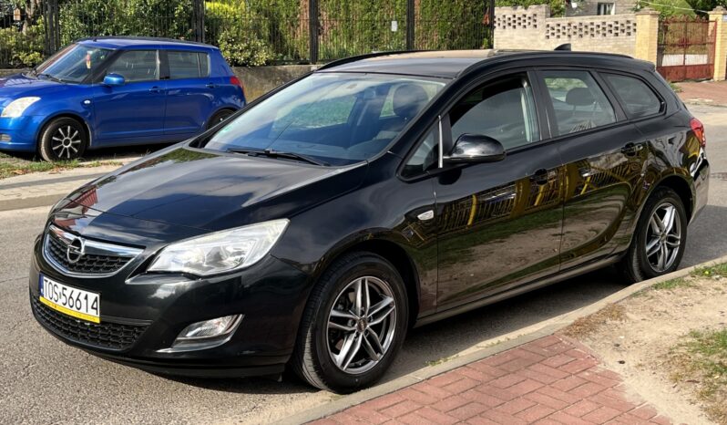 OPEL ASTRA J 1.4 BENZYNA 100KM KOMBI – KLIMA – TEMPOMAT – CZUJNIKI COFANIA full