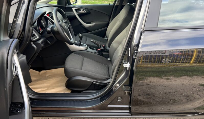OPEL ASTRA J 1.4 BENZYNA 100KM KOMBI – KLIMA – TEMPOMAT – CZUJNIKI COFANIA full