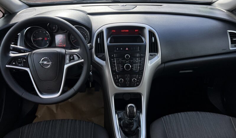 OPEL ASTRA J 1.4 BENZYNA 100KM KOMBI – KLIMA – TEMPOMAT – CZUJNIKI COFANIA full