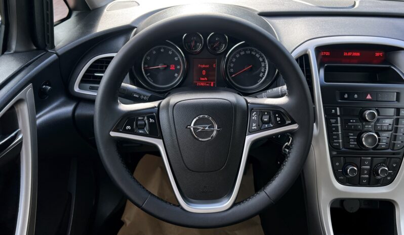 OPEL ASTRA J 1.4 BENZYNA 100KM KOMBI – KLIMA – TEMPOMAT – CZUJNIKI COFANIA full