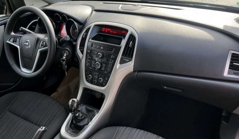 OPEL ASTRA J 1.4 BENZYNA 100KM KOMBI – KLIMA – TEMPOMAT – CZUJNIKI COFANIA full