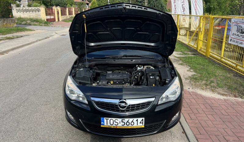 OPEL ASTRA J 1.4 BENZYNA 100KM KOMBI – KLIMA – TEMPOMAT – CZUJNIKI COFANIA full