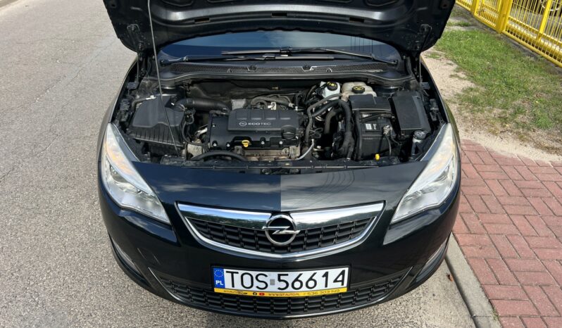OPEL ASTRA J 1.4 BENZYNA 100KM KOMBI – KLIMA – TEMPOMAT – CZUJNIKI COFANIA full
