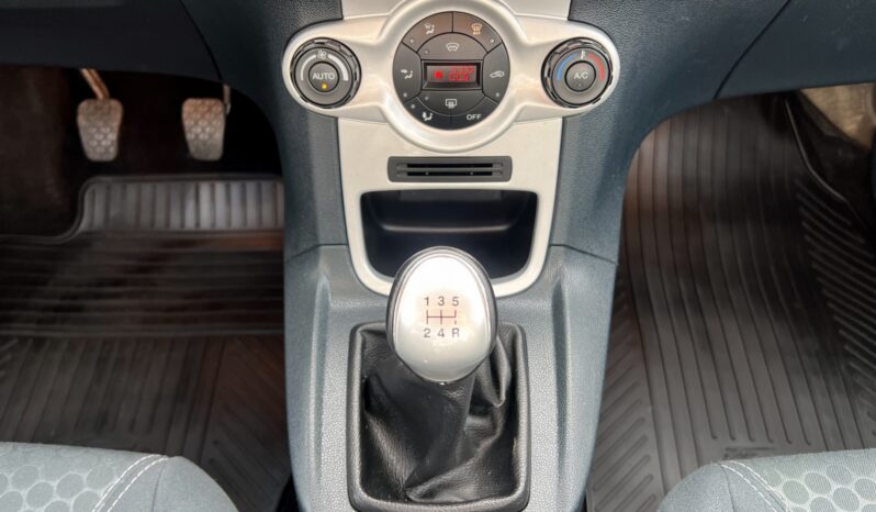 FORD FIESTA TITANIUM 1.25 82KM – KLIMATRONIC – GRZANE FOTELE – GRZANA SZYBA PRZÓD full