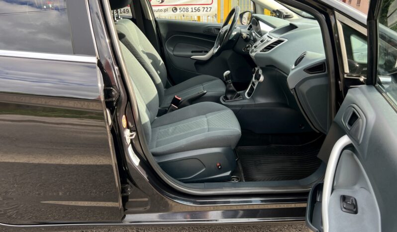 FORD FIESTA TITANIUM 1.25 82KM – KLIMATRONIC – GRZANE FOTELE – GRZANA SZYBA PRZÓD full