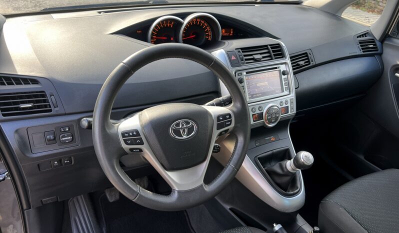 TOYOTA VERSO 1.8 147KM – MANUAL – KAMERA – KLIMATRONIC – GRZANE FOTELE full