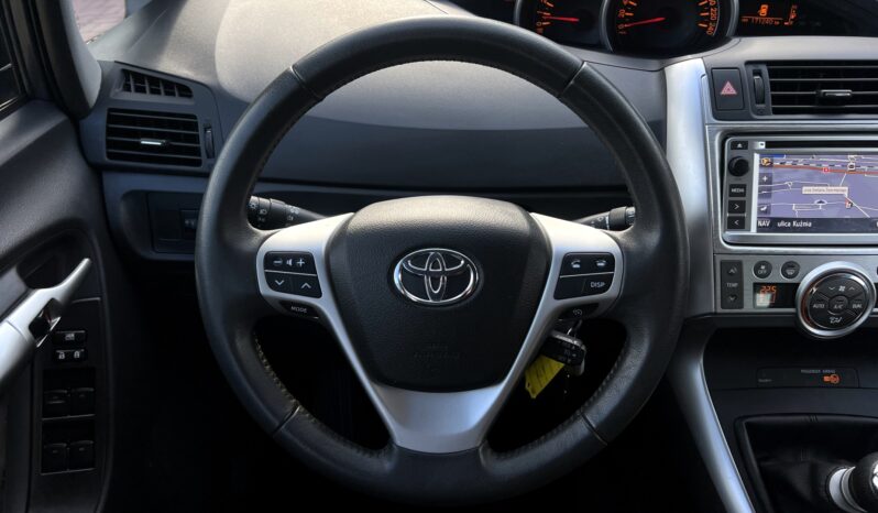 TOYOTA VERSO 1.8 147KM – MANUAL – KAMERA – KLIMATRONIC – GRZANE FOTELE full