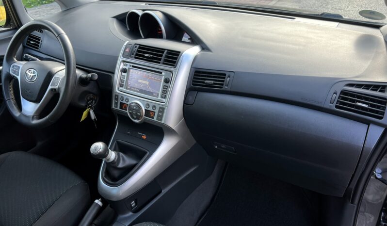 TOYOTA VERSO 1.8 147KM – MANUAL – KAMERA – KLIMATRONIC – GRZANE FOTELE full