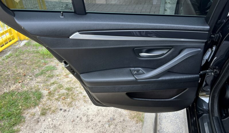 BMW F11 LIFT 530D 258KM – AUTOMAT – NAVI – NOWY ROZRZĄD – SKÓRA full