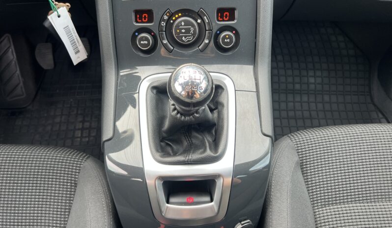PEUGEOT 5008 2.0 HDI 150KM – KLIMATRONIC – 7 FOTELI – MANUAL full
