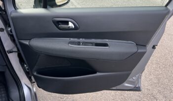 PEUGEOT 5008 2.0 HDI 150KM – KLIMATRONIC – 7 FOTELI – MANUAL full