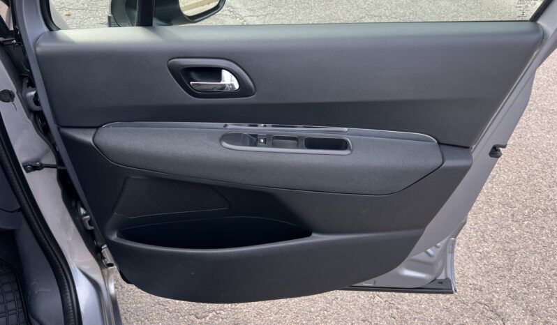 PEUGEOT 5008 2.0 HDI 150KM – KLIMATRONIC – 7 FOTELI – MANUAL full