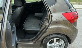 KIA VENGA LIFT 1.6 CRDI 128KM – KAMERA – NAVI – GRZANE FOTELE I KIEROWNICA full