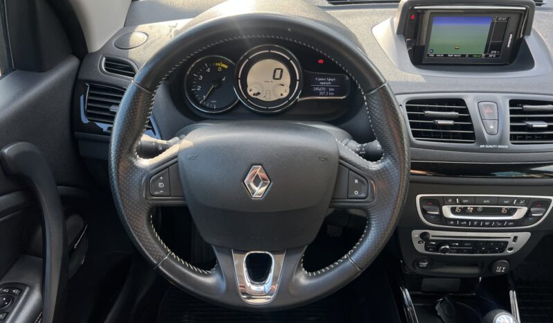 RENAULT MEGANE III 1.6 DCI 130KM – BOSE – KAMERA COFANIA – GRZANE FOTELE – KLIMATRONIC full