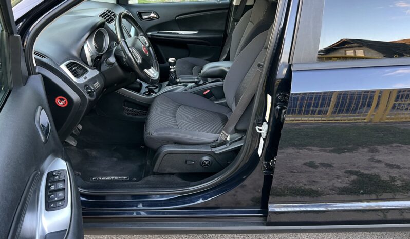 FIAT FREEMONT URBAN 2.0 M-JET 140KM FWD – KLIMA – 7 FOTELI – DUŻY EKRAN full