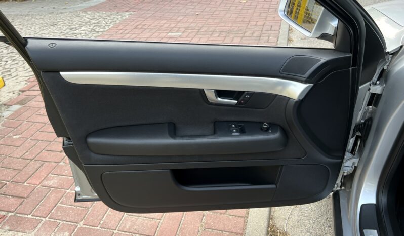 AUDI A4 B7 2.0 BENZYNA 131KM – MANUAL – KLIMATRONIC – XENON – SPORTY full