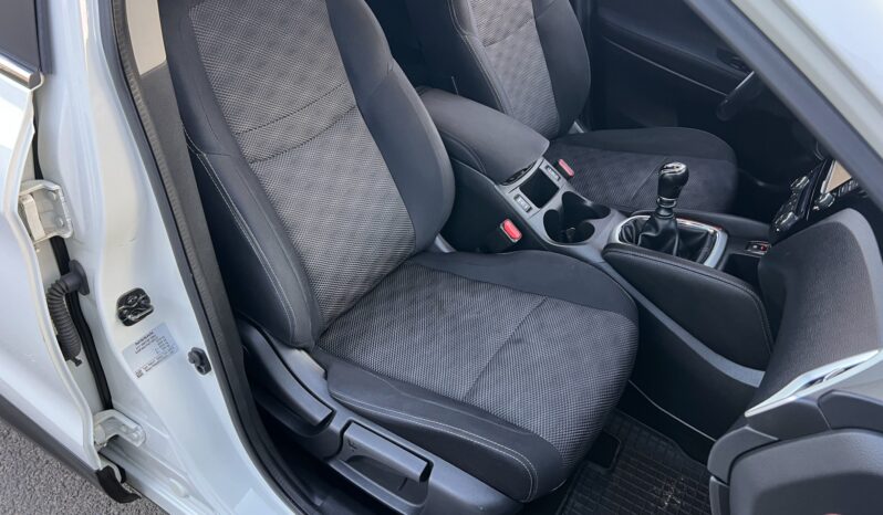 NISSAN QASHQAI II 1.5 DCI 110KM – KLIMATRONIC – KAMERY 360 – GRZANE FOTELE – NOWY ROZRZĄD full